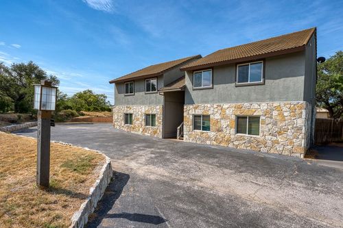 906 Hi Cir N, Horseshoe Bay, TX, 78657-2049 | Card Image