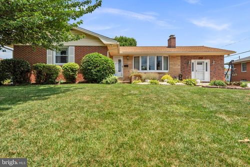 629 Gayle Dr, LINTHICUM HEIGHTS, MD, 21090-2103 | Card Image