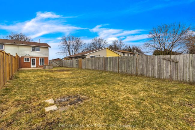 6596 Harmony Ave, House attached with 4 bedrooms, 2 bathrooms and 3 parking in Niagara Falls ON | Image 46