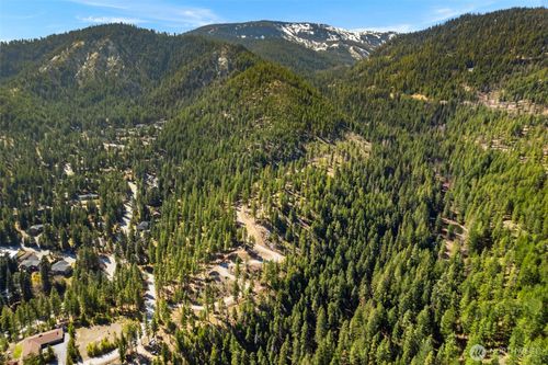 6424 Summit View Pl, Wenatchee, WA, 98801-8812 | Card Image