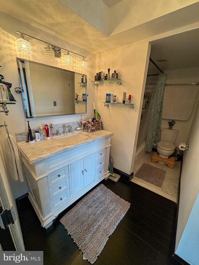 APT-1005 - 1239 Vermont Ave Nw, Condo with 2 bedrooms, 2 bathrooms and null parking in WASHINGTON DC | Image 8