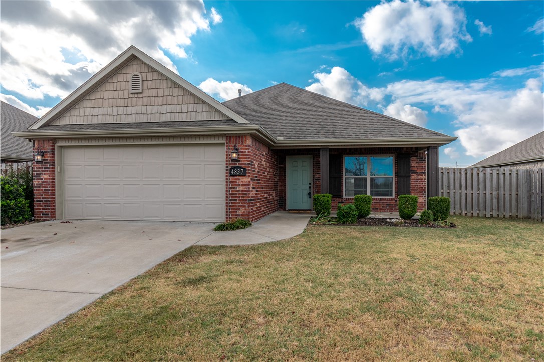 Croft Dr, Fayetteville, AR 72704