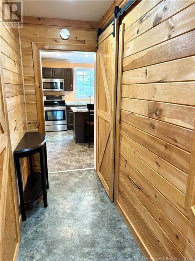 976 Pleasant Dr, House other with 6 bedrooms, 3 bathrooms and null parking in Minto NB | Image 13