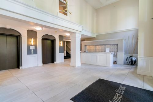 427-5835 Hampton Pl, Vancouver, BC, V6T2G2 | Card Image