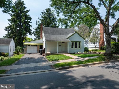 820 S Pugh St, STATE COLLEGE, PA, 16801-6157 | Card Image