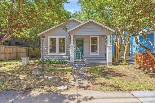 2207 Santa Rita St, Austin, TX, 78702-4621 | Card Image
