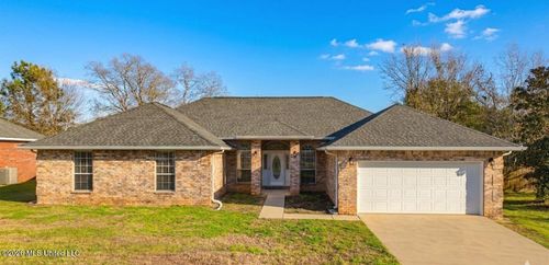 15002 E Shadow Creek Dr, Biloxi, MS, 39532-8567 | Card Image