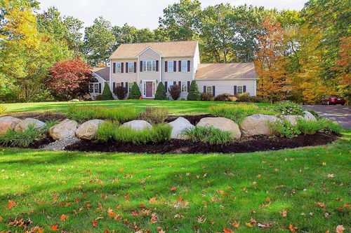 115 Northridge Dr, East Bridgewater, MA, 02333-1095 | Card Image