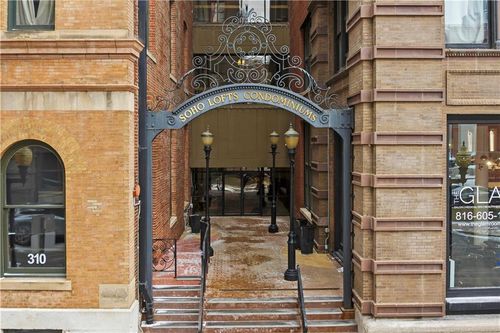 apt-407-308 W 8th St, Kansas City, MO, 64105-1587 | Card Image