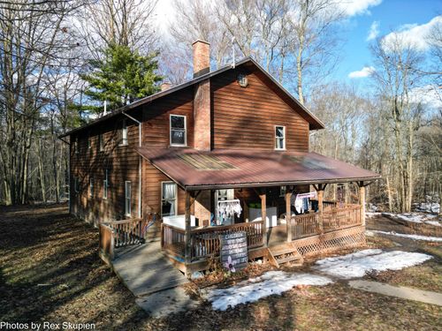 1314 W 40th St, Fremont, MI, 49412-7925 | Card Image