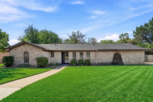 509 Hillside Rd, Colleyville, TX, 76034-3040 | Card Image