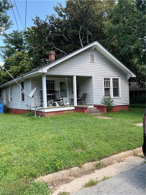 123 W Green Ct, Greensboro, NC, 27407-1317 | Card Image
