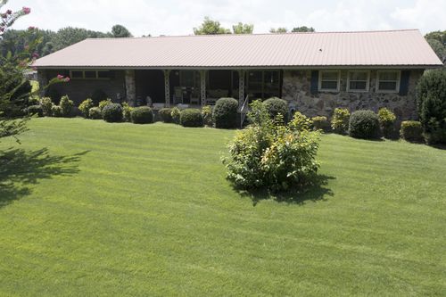 312 Harris Chapel Rd, Estill Springs, TN, 37330-3636 | Card Image