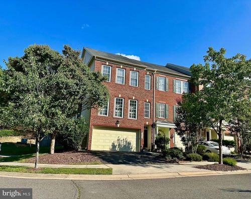1040 Hotchkiss Pl, FREDERICKSBURG, VA, 22401-8409 | Card Image