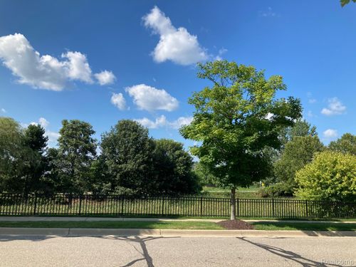 3123 Chambers W, Wixom, MI, 48393-4310 | Card Image