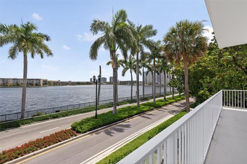216e-2851 Ne 183rd St, Aventura, FL, 33160-2136 | Card Image