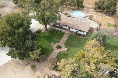 9856 Road 33 1/2, House other with 3 bedrooms, 2 bathrooms and null parking in Madera CA | Image 3