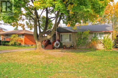 1656 Moffatt Ave, House other with 3 bedrooms, 2 bathrooms and 7 parking in London ON | Image 3