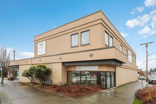 364 8th St, Courtenay, BC, V9N1N3 | Card Image