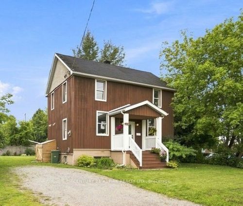 224 Nelson St, Pembroke, ON, K8A3N2 | Card Image