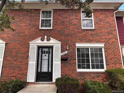 2960 Seaton Circuit N, Warren, MI, 48091-1628 | Card Image