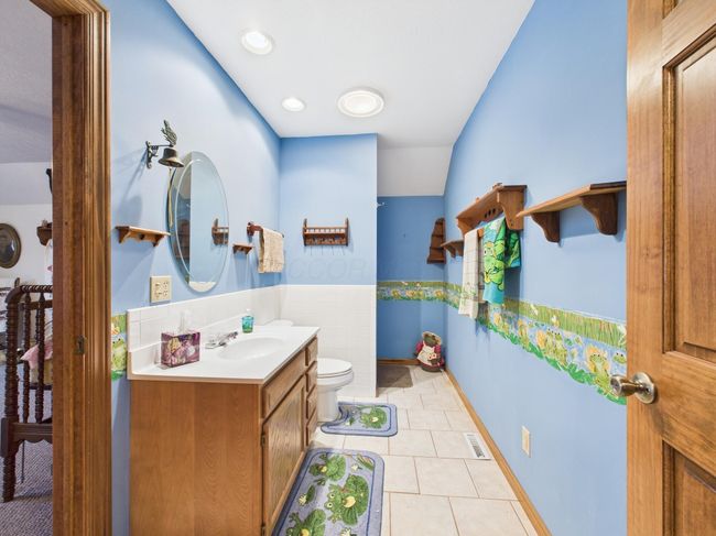 72 S Beaver St, House other with 3 bedrooms, 4 bathrooms and null parking in Carroll OH | Image 32