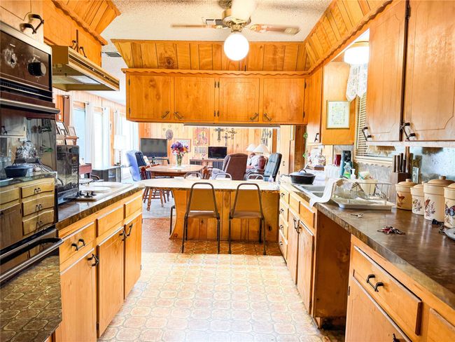 904 W 12 Th St, House other with 3 bedrooms, 2 bathrooms and null parking in Cisco TX | Image 11