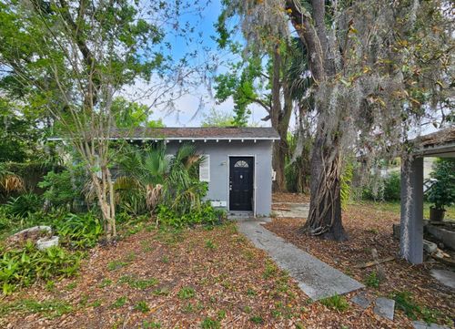c-1504 E 99th Ave, TAMPA, FL, 33612-8397 | Card Image