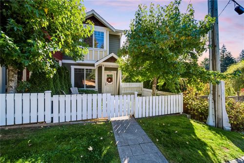 102-6057 Doumont Rd, Nanaimo, BC, V9T0G3 | Card Image