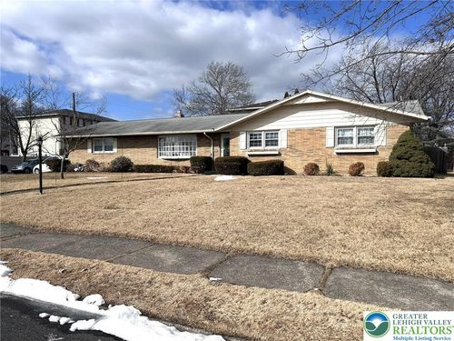 1705 E Cedar St, Allentown, PA, 18109-2311 | Card Image