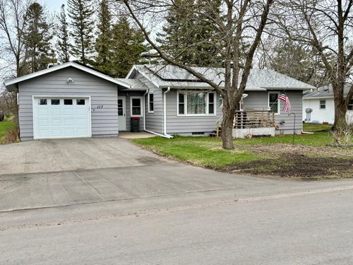 117 S Sunset Ave, Parkers Prairie, MN, 56361-4727 | Card Image