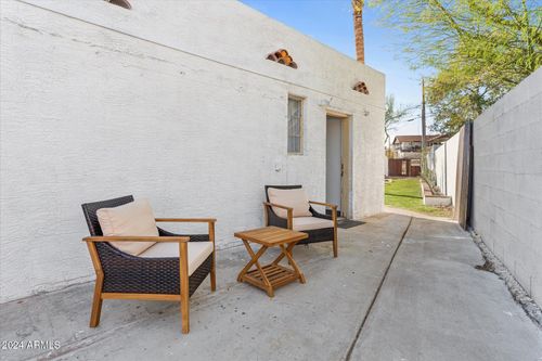 2-9428 N 1st Ave, Phoenix, AZ, 85021-2402 | Card Image
