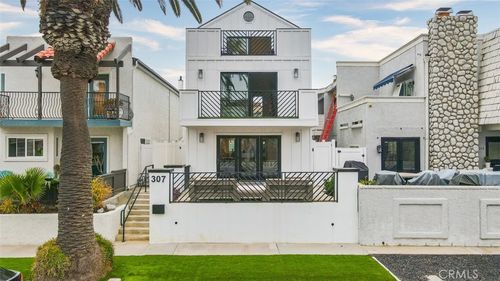 307 18th St, Huntington Beach, CA, 92648 | Card Image