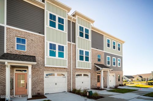 220 Gray Duck Dr, Beaufort, NC, 28516-3101 | Card Image