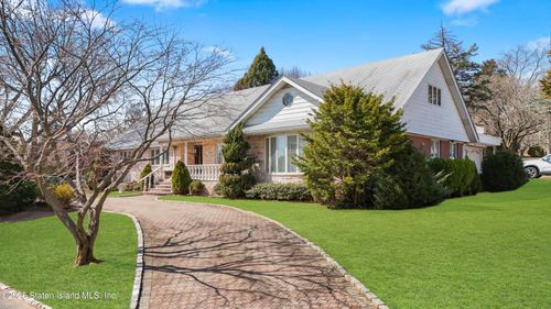 51 Cromwell Cir, Staten Island, NY, 10304-1141 | Card Image