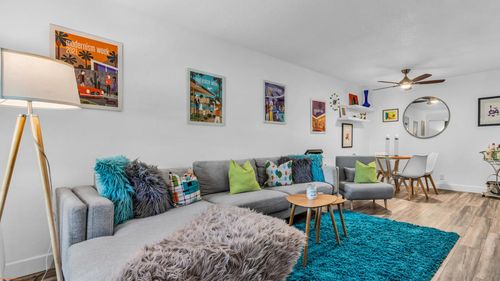 102-680 N Ashurst Ct, Palm Springs, CA, 92262-0611 | Card Image