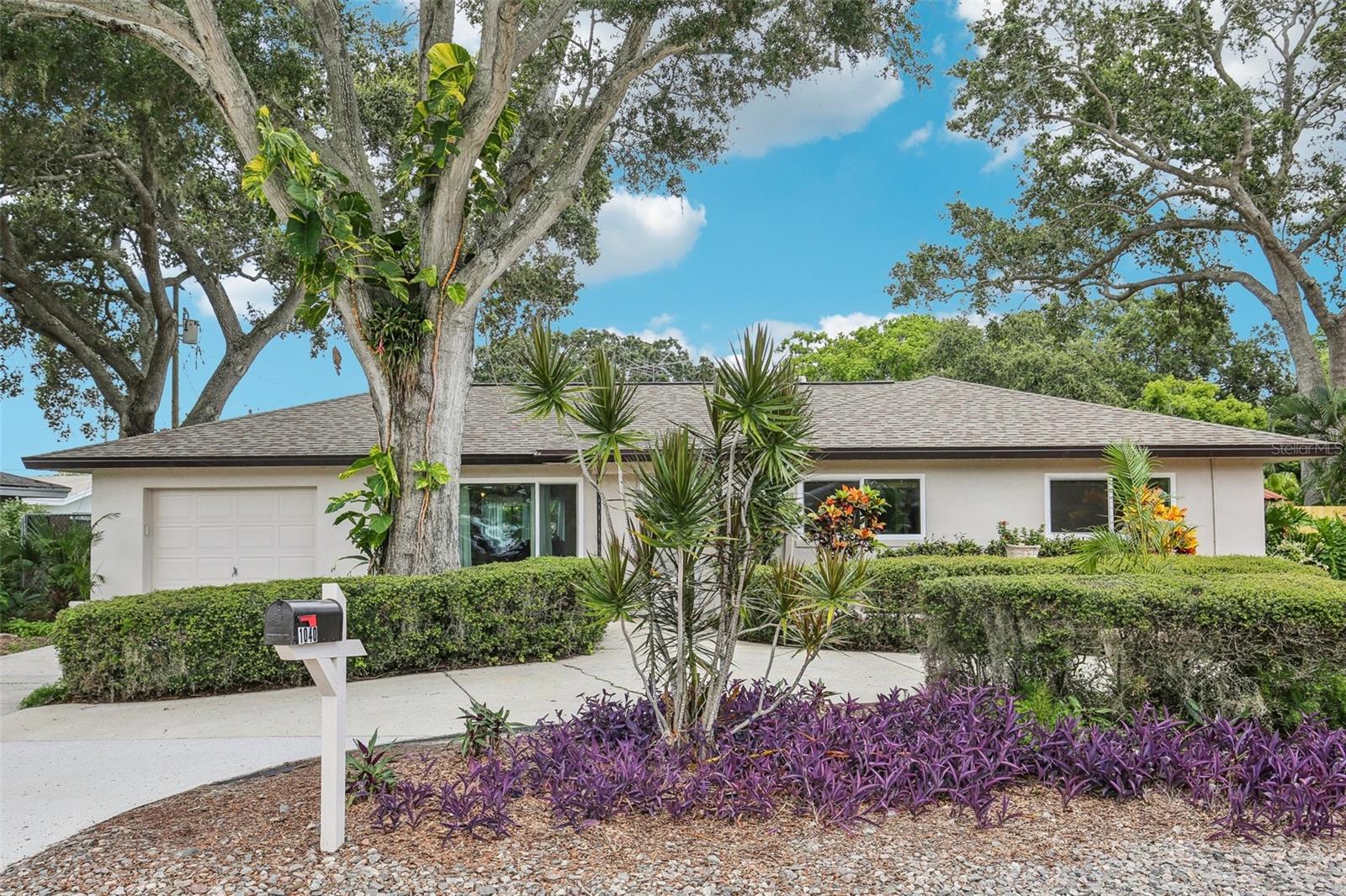 Admiral Rd, Dunedin, FL 34698