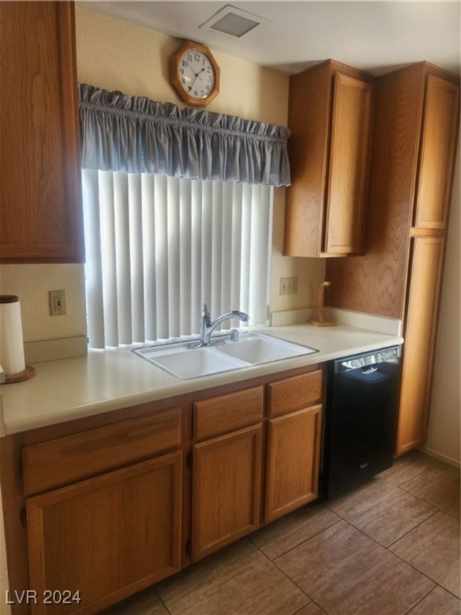 Bright kitchen | Image 6