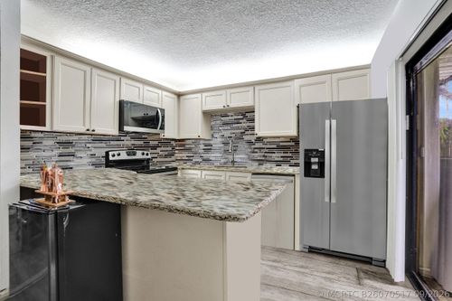 9993 Nw 7th St, Plantation, FL, 33324-4928 | Card Image