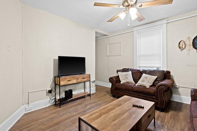 APT-2 - 527 8 Th St N, Condo with 4 bedrooms, 3 bathrooms and null parking in St Petersburg FL | Image 10