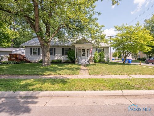 7102 Hall St, Holland, OH, 43528-9541 | Card Image