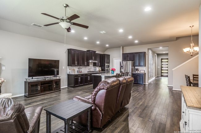 30638 Horseshoe Path, House other with 4 bedrooms, 4 bathrooms and null parking in Bulverde TX | Image 6