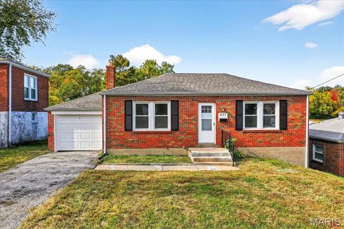 3525 Wismer Rd, Saint Ann, MO, 63074-3017 | Card Image