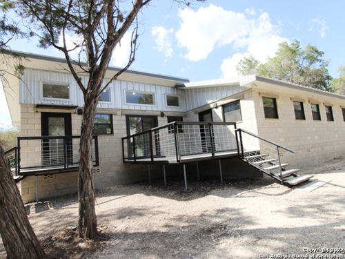 242 White Bass Dr, Lakehills, TX, 78063-6525 | Card Image