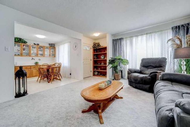 2220 24 Avenue, Home with 3 bedrooms, 1 bathrooms and 4 parking in Coaldale AB | Image 6