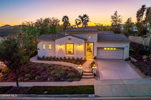 33 S Via San Martin, Newbury Park, CA, 91320-6992 | Card Image