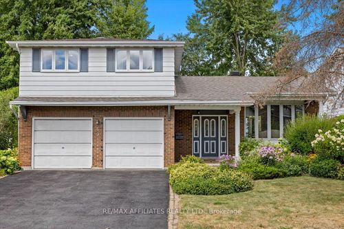 49 Silver Aspen Cres, Gloucester, ON, K1B3C3 | Card Image