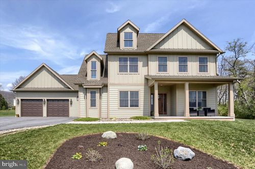 1130 Lotus Psge, DAUPHIN, PA, 17018-9039 | Card Image