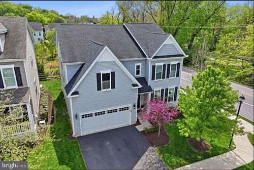 35 Dickinson Ln, Plymouth Meeting, PA, 19462-1223 | Card Image