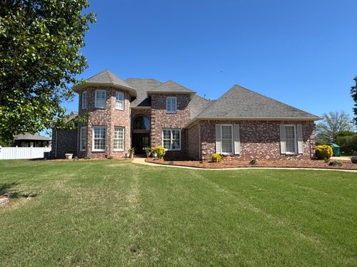 2624 Honeysuckle Ln, Tupelo, MS, 38801-7810 | Card Image